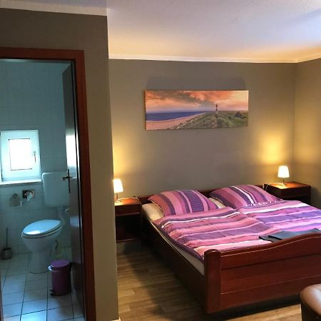 Pension Am Stadtrand Zerbst Exteriör bild