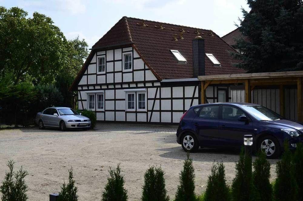 Pension Am Stadtrand Zerbst Exteriör bild