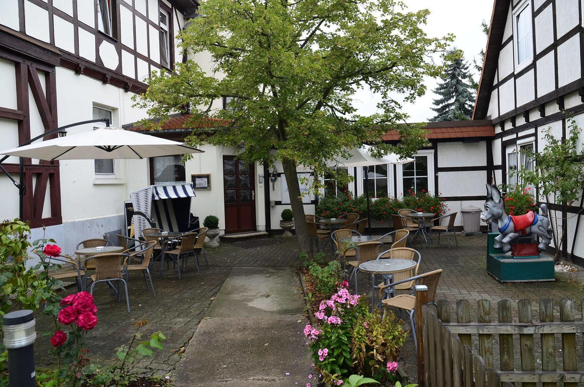 Pension Am Stadtrand Zerbst Exteriör bild